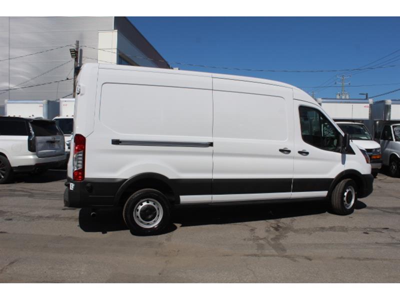 Ford Transit Cargo Van 2024 - Image 8
