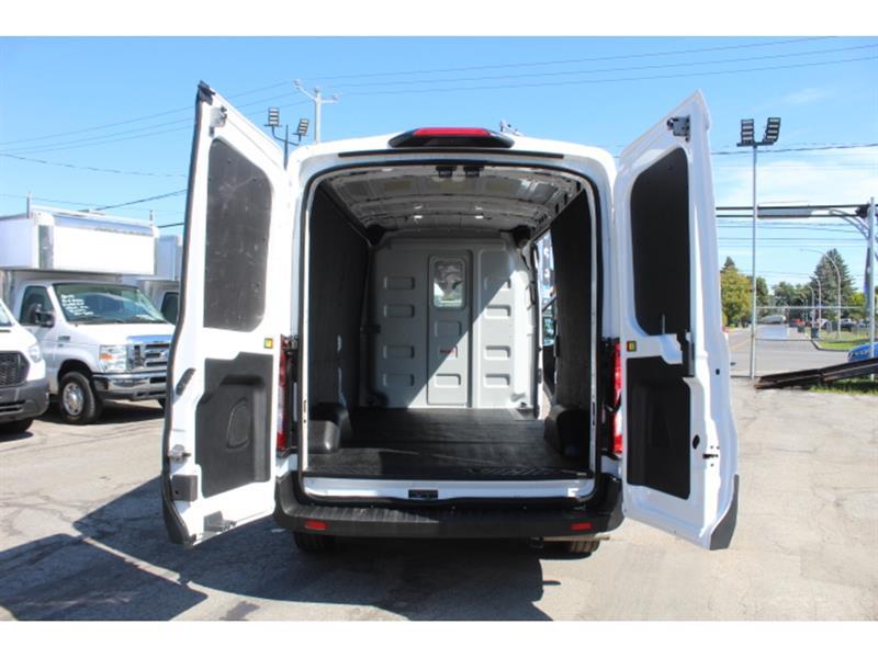 Ford Transit Cargo Van 2024 - Image 11