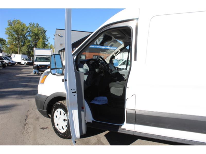 Ford Transit Cargo Van 2017 - Image 20