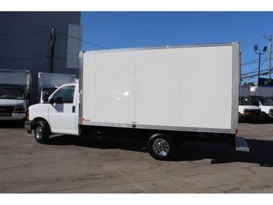 Gmc Savana 2025 - Thumbnail 8