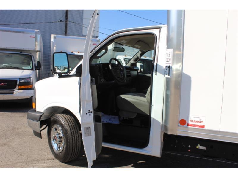 Gmc Savana 2025 - Image 13