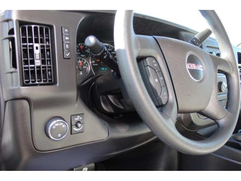 Gmc Savana 2025 - Image 15