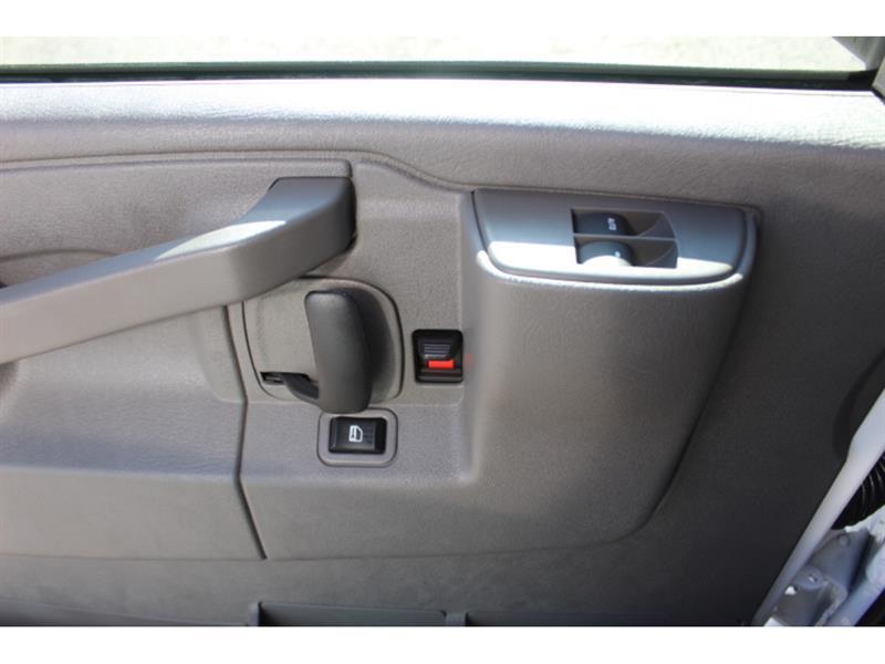 Gmc Savana 2025 - Image 16