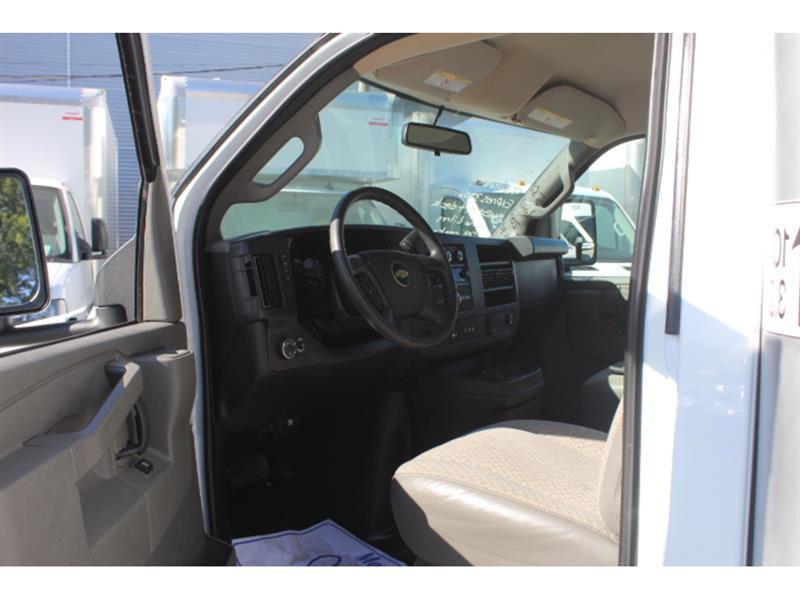 Chevrolet Express 3500 2024 - Image 14