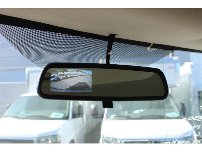 Chevrolet Express 3500 2024 - Image 21