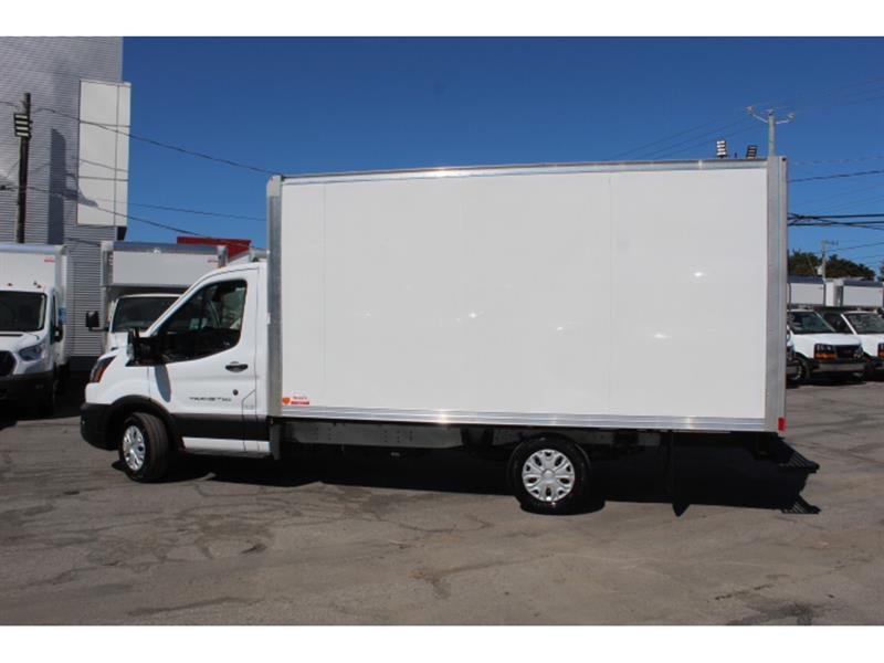 Ford Transit Cargo Van 2023 - Image 6