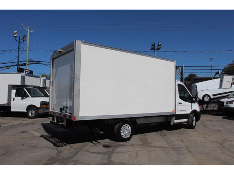 Ford Transit Cargo Van 2023 - Image 20