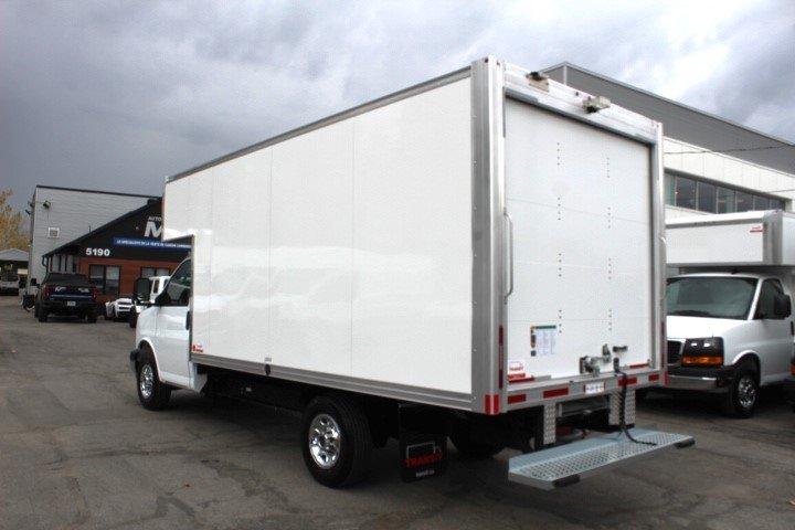 Gmc Savana Cargo 2025 - Image 2