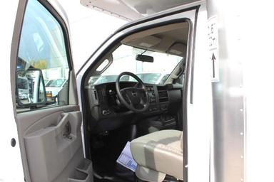 Gmc Savana Cargo 2025 - Thumbnail 7