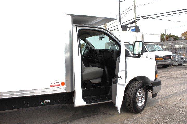 Gmc Savana Cargo 2025 - Image 13