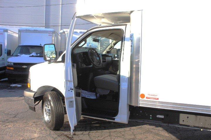 Gmc Savana Cargo 2025 - Image 8