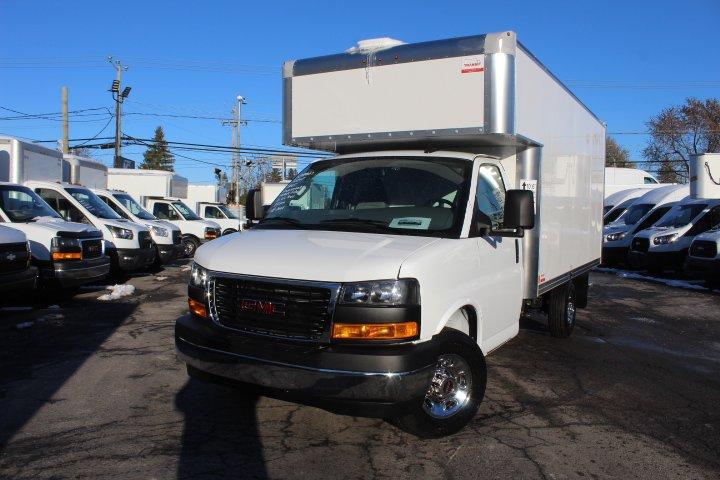 Gmc Savana Cargo 2025 - Image 10