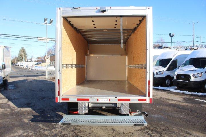 Gmc Savana Cargo 2025 - Image 13