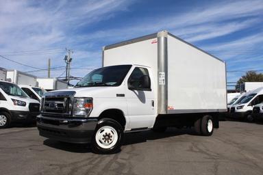 Ford Econoline 2022 - Thumbnail 4