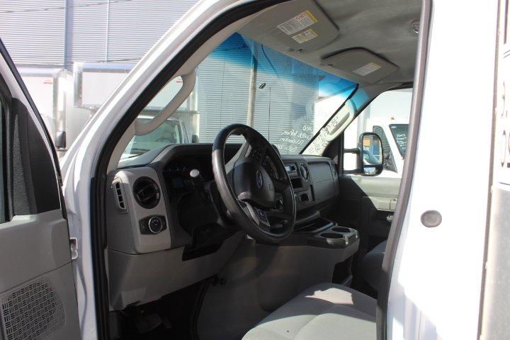Ford Econoline 2022 - Image 6