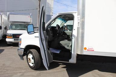 Ford Econoline 2022 - Thumbnail 7