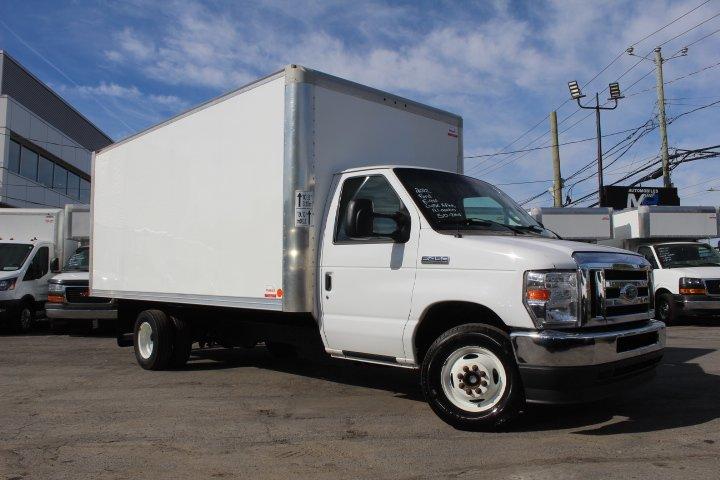 Ford Econoline 2022 - Image 16