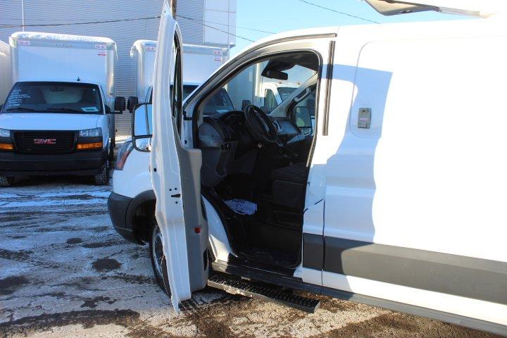 Ford Transit Cargo Van 2018 - Image 6