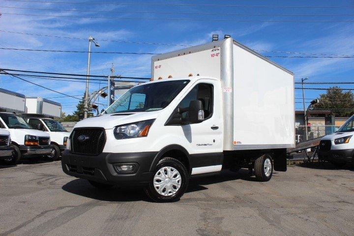 Ford Transit Cargo Van 2023 - Image 13