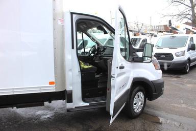 Ford Transit Cargo Van 2023 - Thumbnail 4