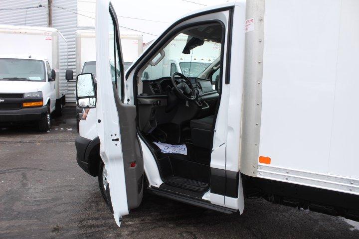 Ford Transit Cargo Van 2023 - Image 12