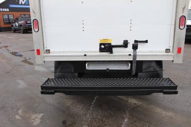 Ford Transit Cargo Van 2023 - Thumbnail 14