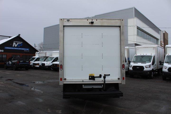 Ford Transit Cargo Van 2023 - Image 15
