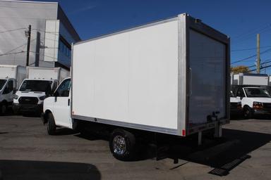 Gmc Savana Cargo 2021 - Thumbnail 2