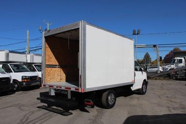 Gmc Savana Cargo 2021 - Thumbnail 18