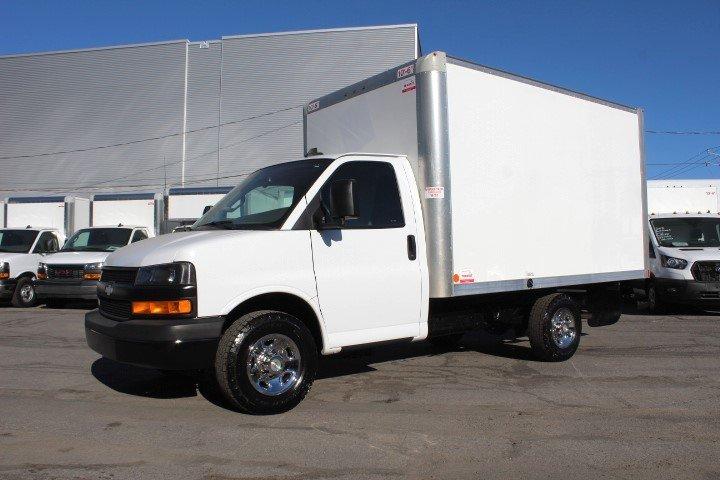 Chevrolet Express Cargo 2022 - Image 4