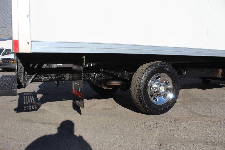 Chevrolet Express Cargo 2022 - Image 15