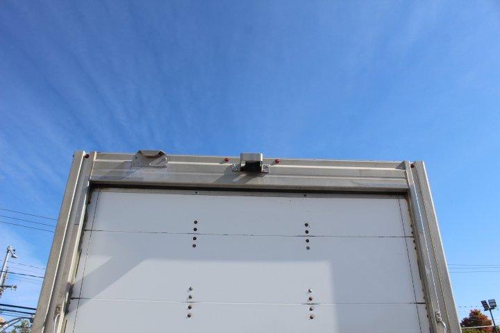 Ford Transit Cargo Van 2021 - Image 18