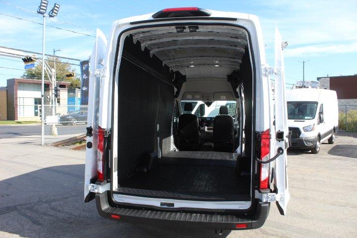 Ford Transit Cargo Van 2024 - Image 14