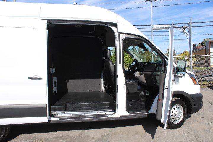 Ford Transit Cargo Van 2024 - Image 15