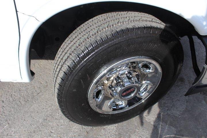 Gmc Savana 2021 - Image 17