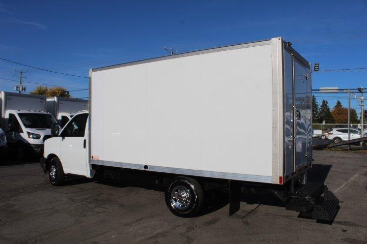 Gmc Savana Cargo 2017 - Image 2