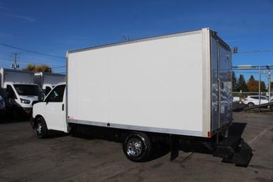 Gmc Savana Cargo 2017 - Thumbnail 2