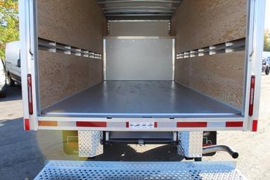 Gmc Savana Cargo 2025 - Thumbnail 3