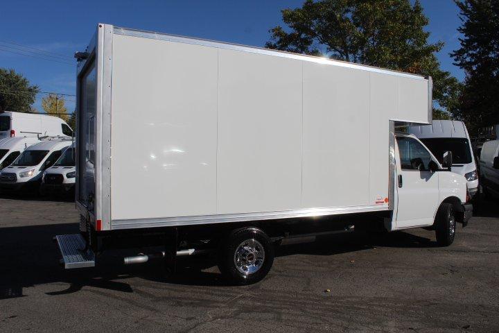 Gmc Savana Cargo 2025 - Image 8