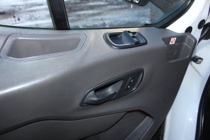 Ford Transit Cargo Van 2021 - Image 12