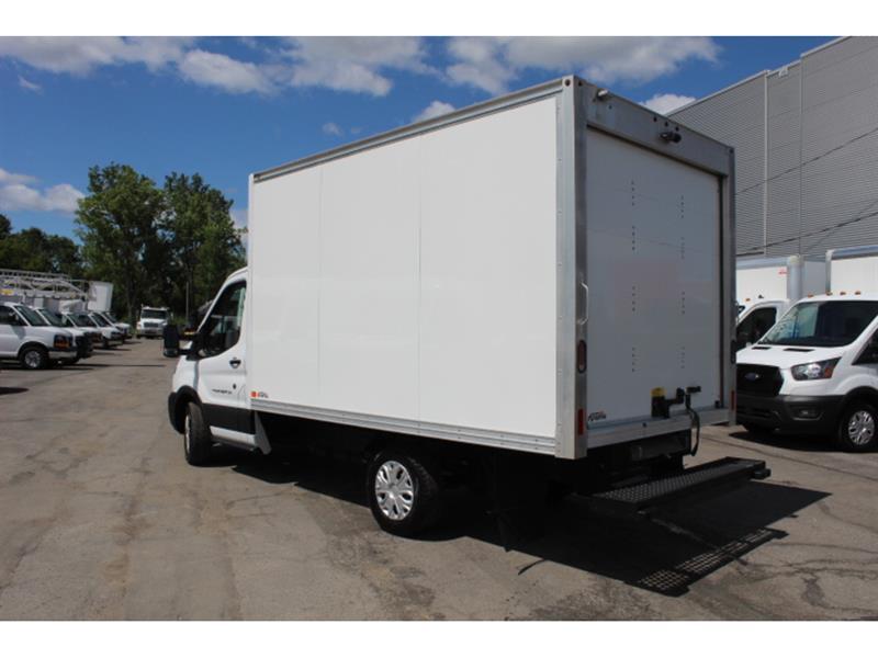 Ford Transit Cargo Van 2023 - Image 6