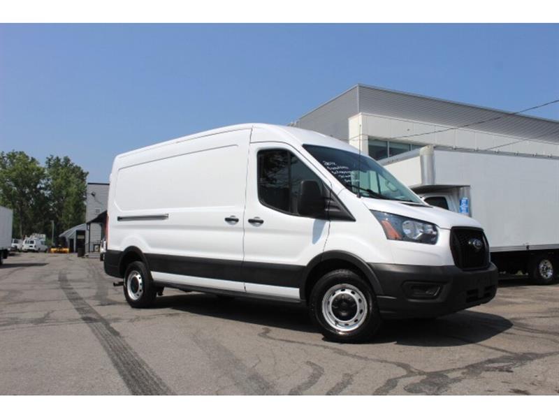 Ford Transit Cargo Van 2022 - Image 4