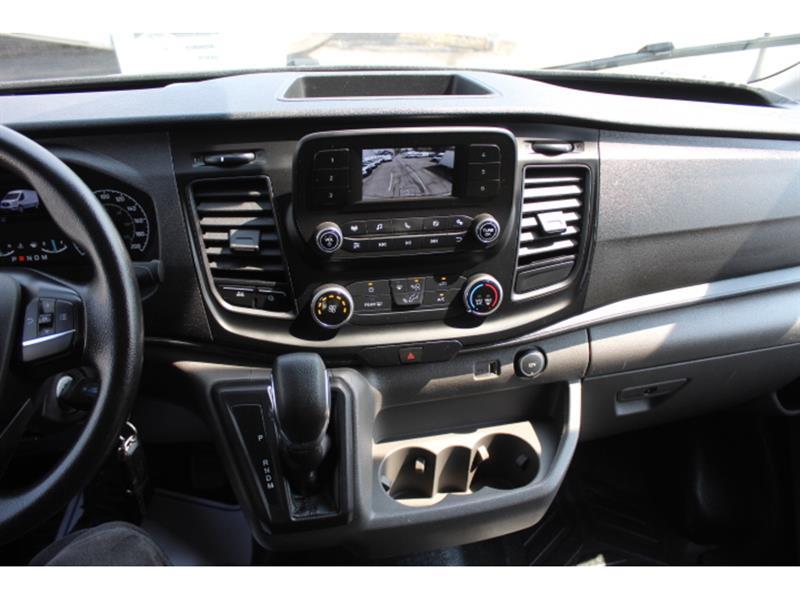 Ford Transit Cargo Van 2022 - Image 17