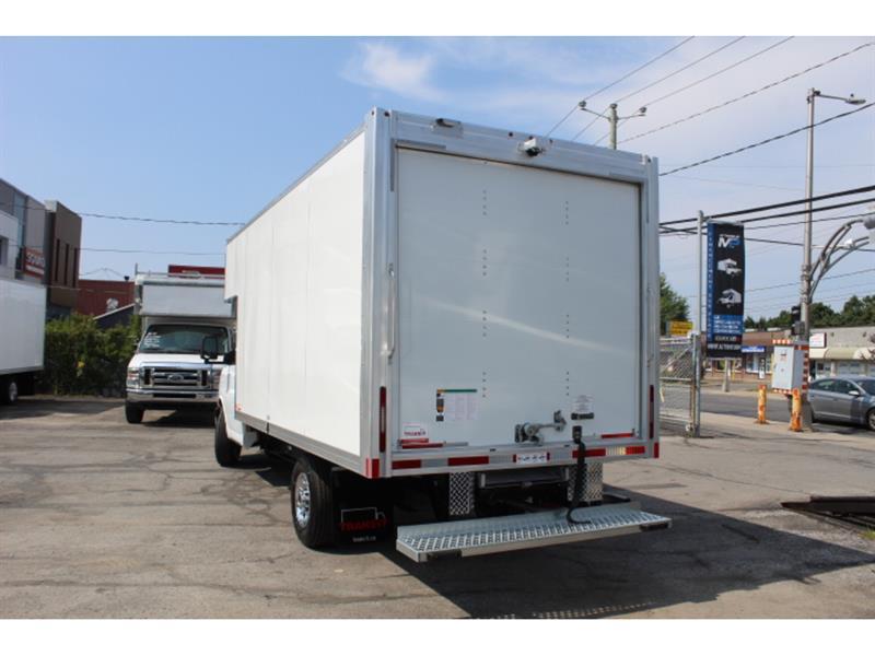 Gmc Savana 2025 - Image 9