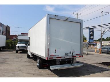 Gmc Savana 2025 - Thumbnail 9