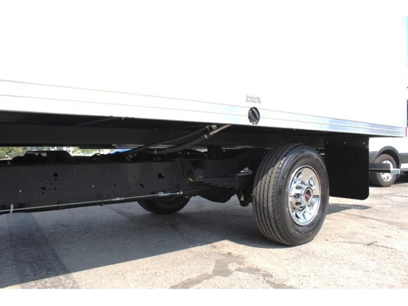 Gmc Savana 2025 - Image 11