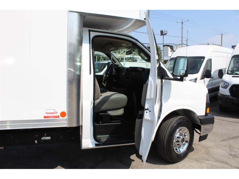 Gmc Savana 2025 - Image 17