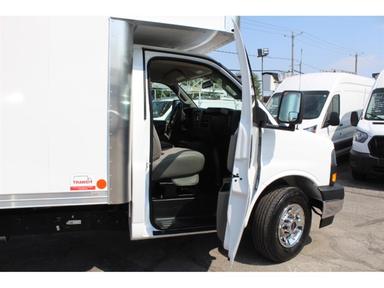 Gmc Savana 2025 - Thumbnail 17