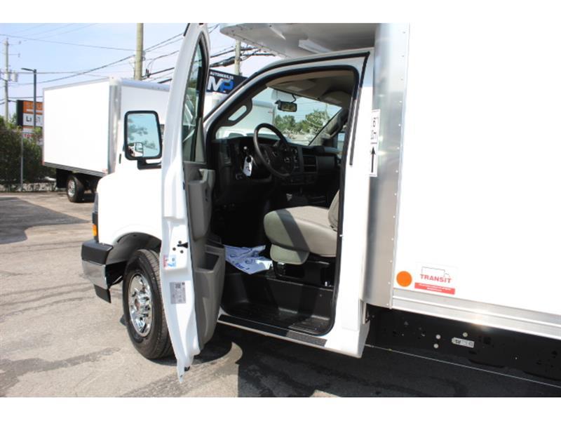 Gmc Savana 2025 - Image 22