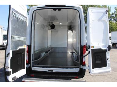 Ford Transit Cargo Van 2023 - Thumbnail 3